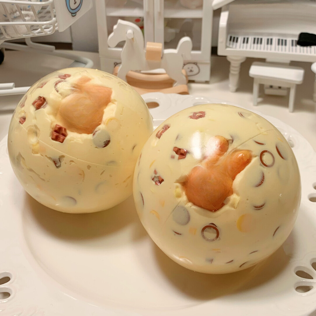 Fluffy Base Squishy Ball