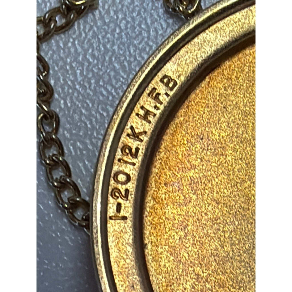 Vintage Putziger Gold-Filled Oval Photo Locket Necklace