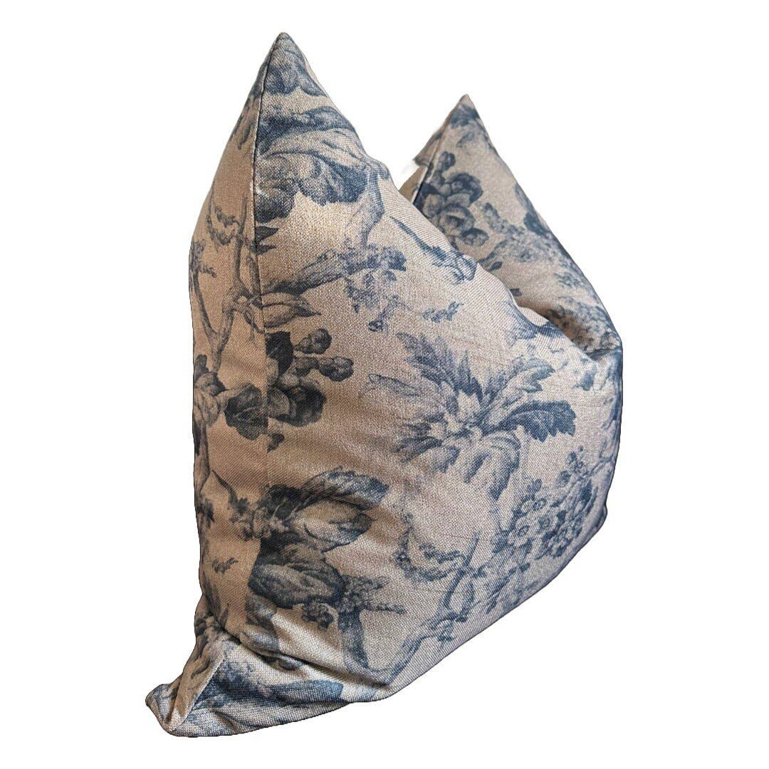 Rowynn Blue Floral Pillow Cover ¡ª 18¡Á18 Indoor/Outdoor (Cover Only)