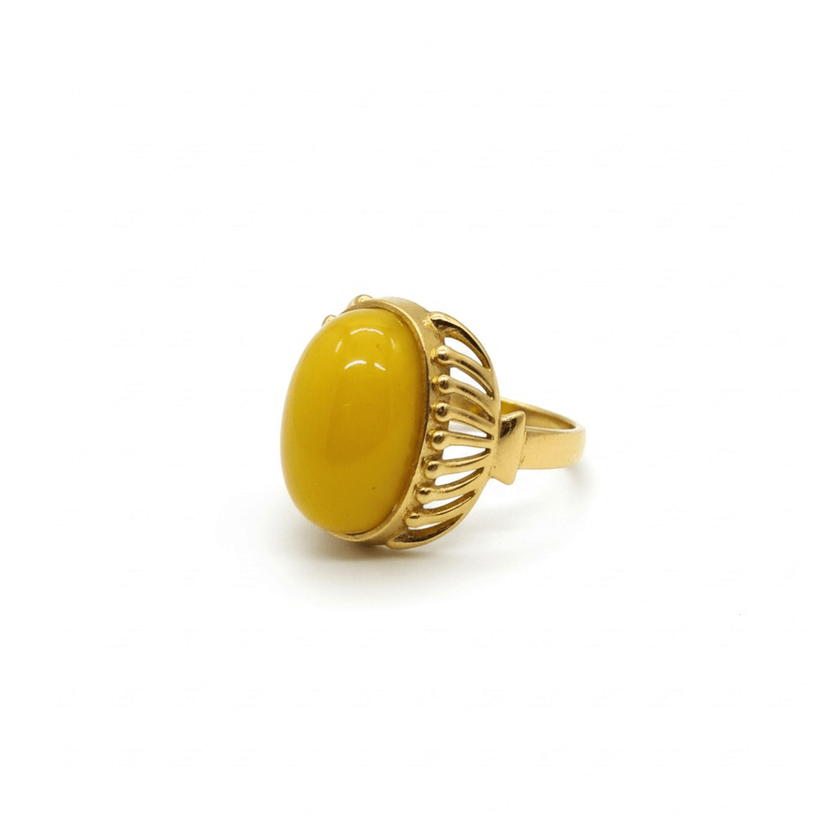 Vintage 14K Gold Amber Cabochon Statement Ring size 7.5