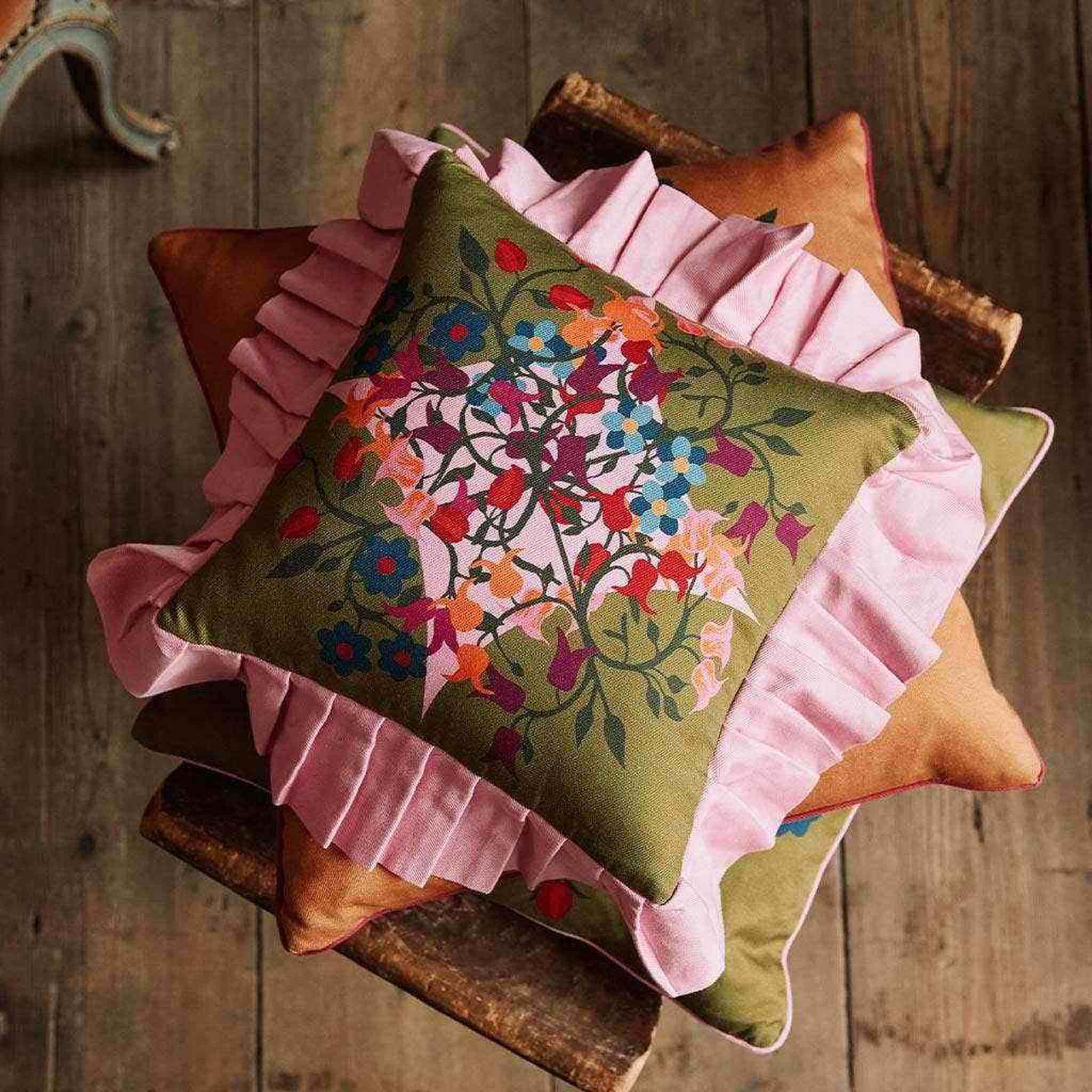 Ruffled Pillow Cover Blumen Green