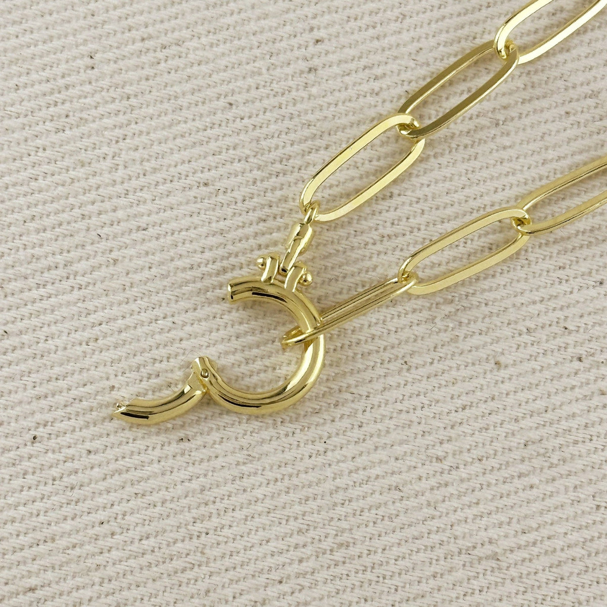 18k Gold Filled Paperclip Chain With Round Clicker Clasp Bracelet: 7 inches