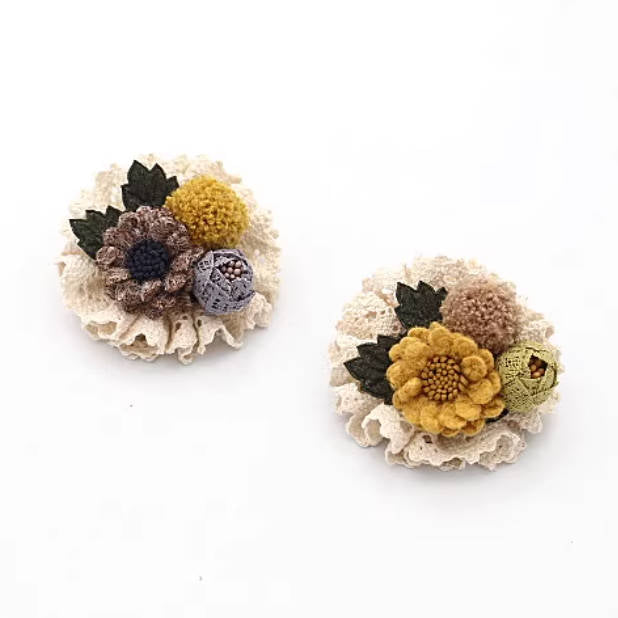 Cute Cotton Knitted Lace Flowers Brooch