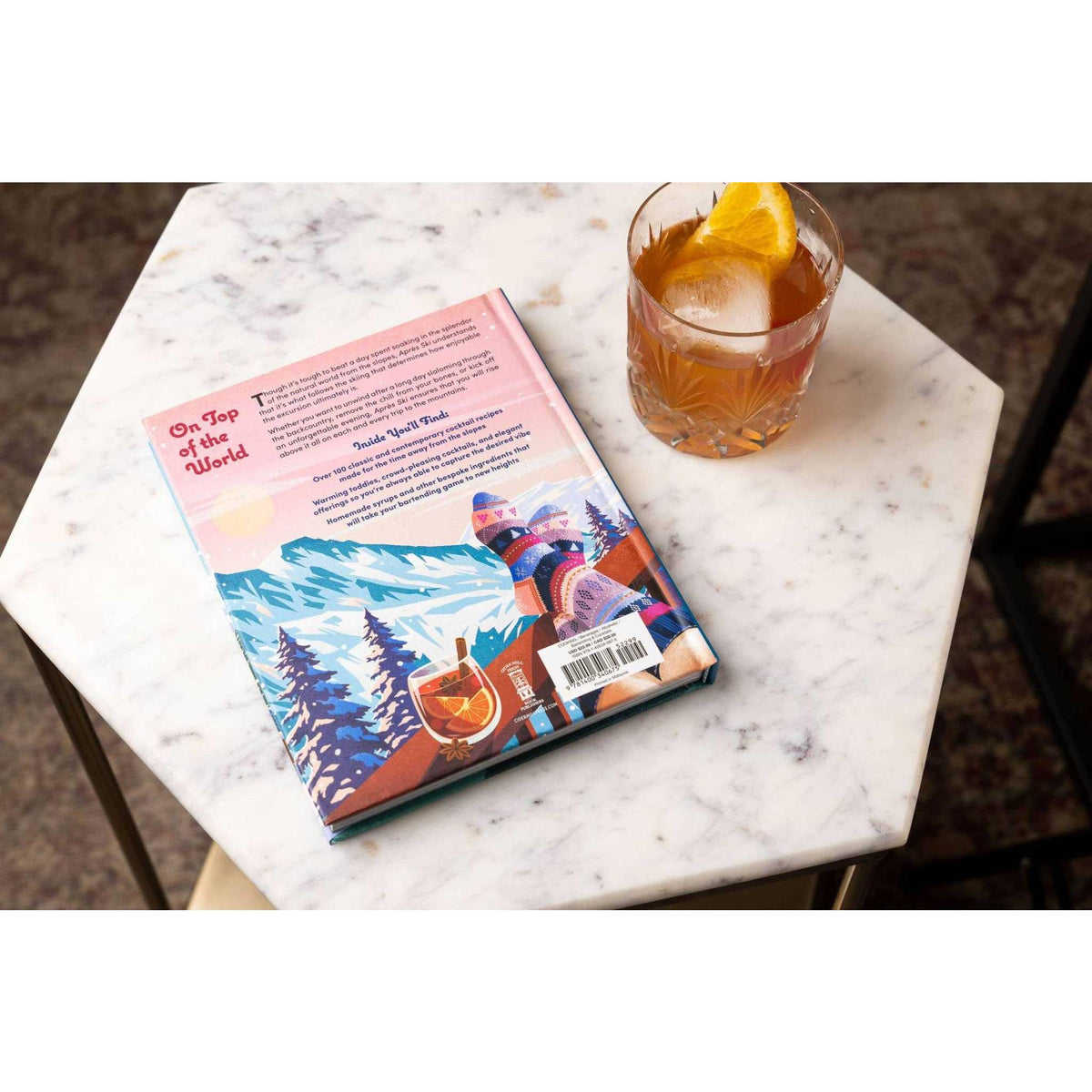 Apr¨¨s Ski: 100 Cozy Drinks to Warm Up Your Winter Hardcover Book