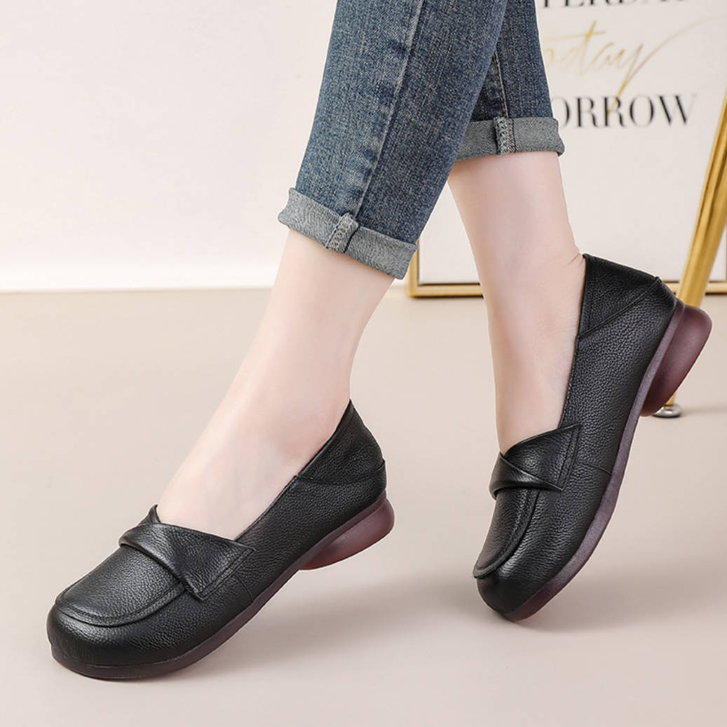 Top Leather Round Toe Simple Soft Sole Slip-On Flat Shoes