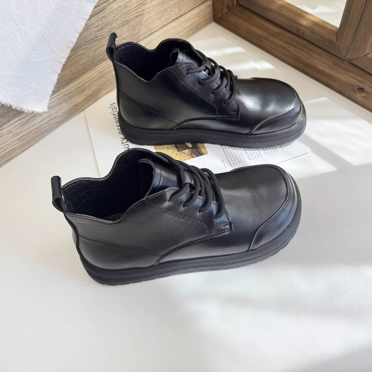 Fashion Leather Wide Round Toe Platform Lace-Up Ankle Boots