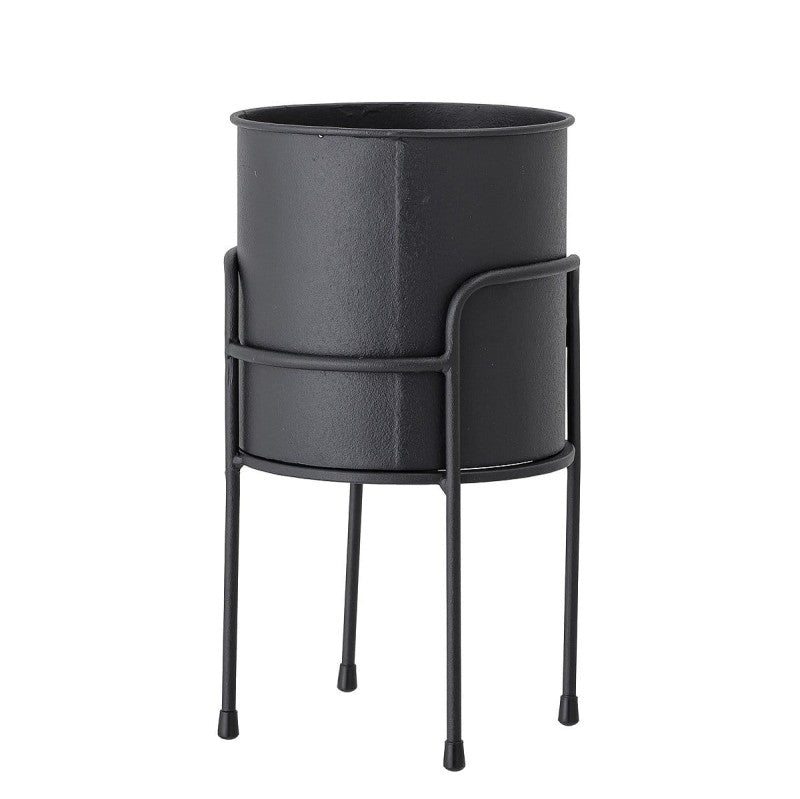 Black Metal Flowerpot