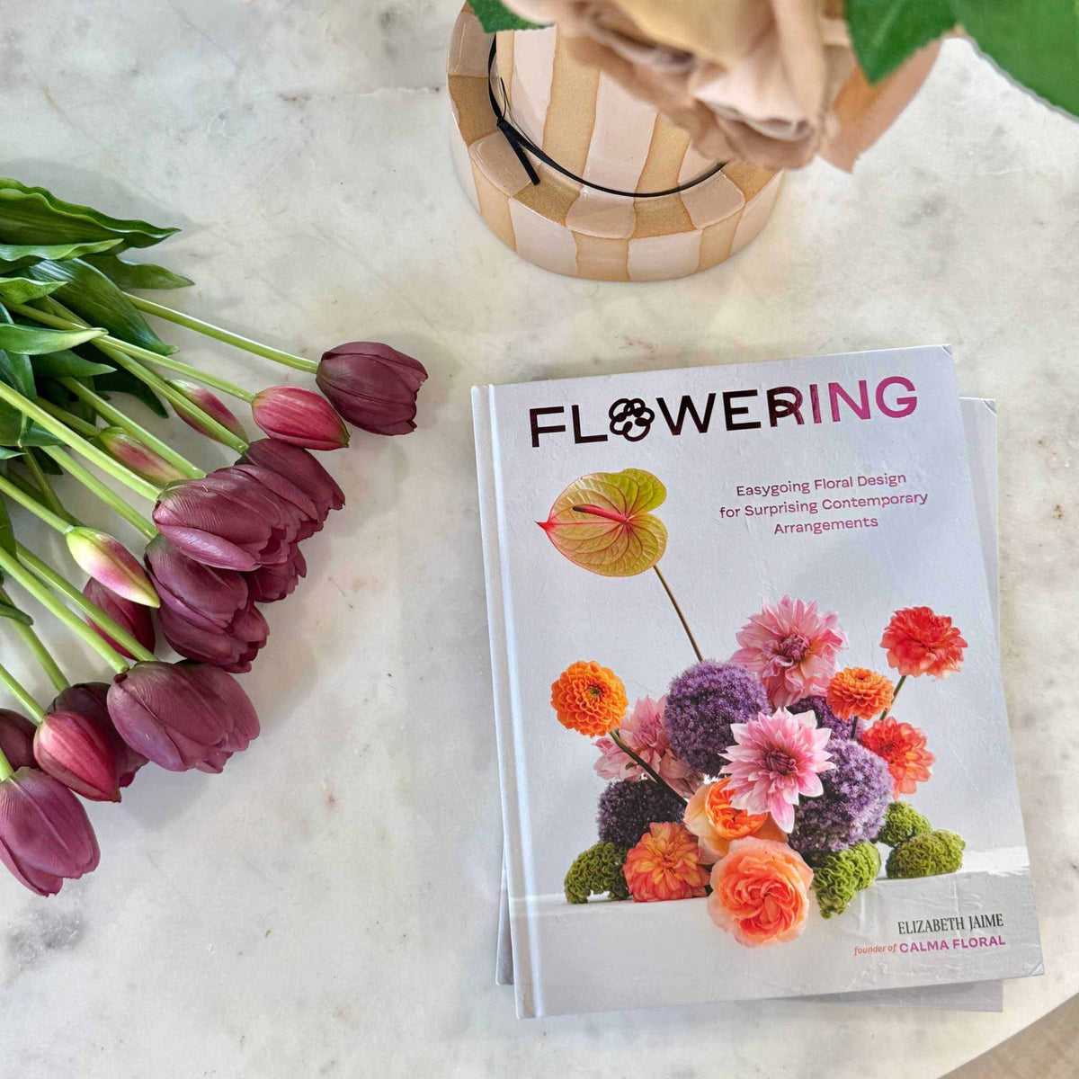 Flowering -A Modern Guide to Playful Flower Arranging