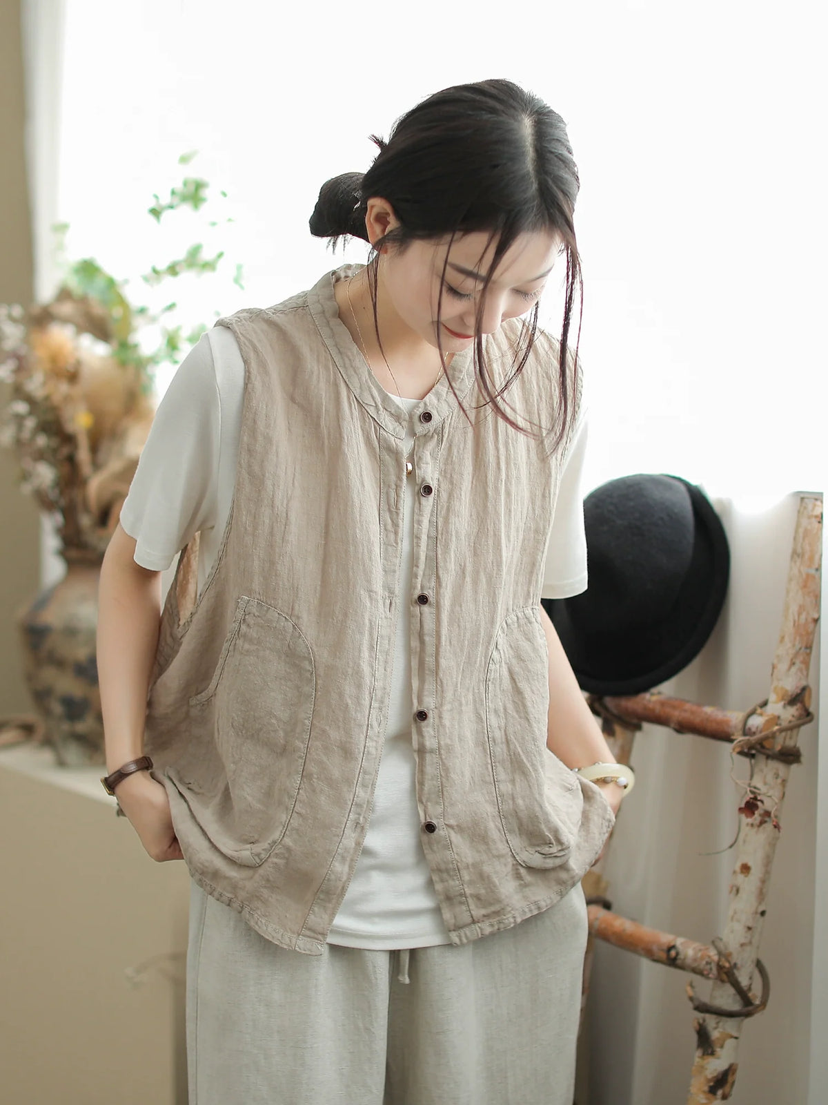 Babakud Summer Retro Linen Round Neck Single-Breasted Vest