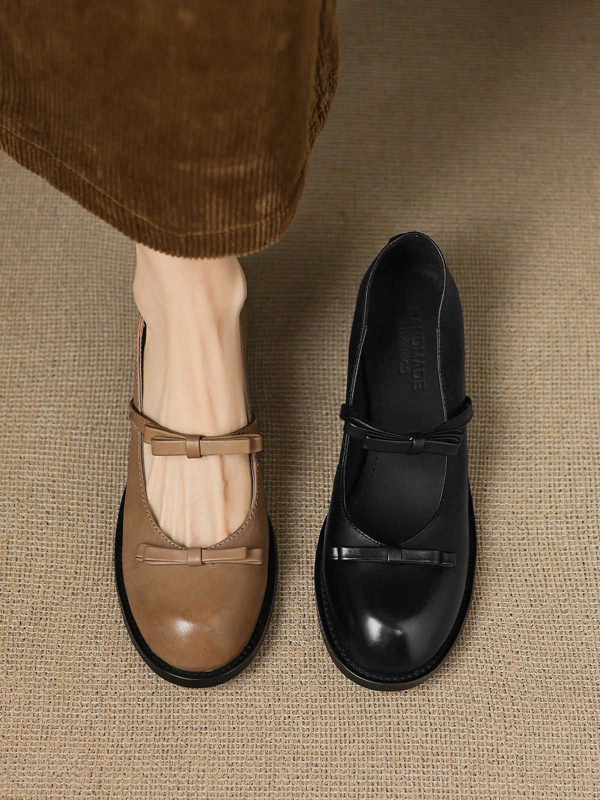 Women Retro Leather Chunky Round Toe One Straped Shoes