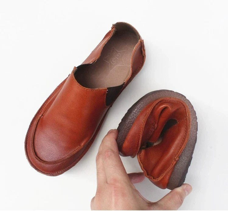 Women Retro Genuine Leather Soft Flat Sole Slip-On Shoes
