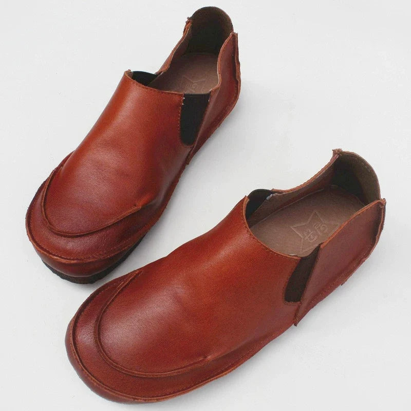 Women Retro Genuine Leather Soft Flat Sole Slip-On Shoes