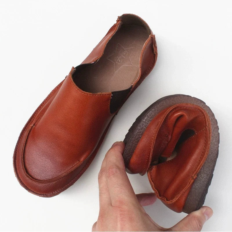 Women Retro Genuine Leather Soft Flat Sole Slip-On Shoes