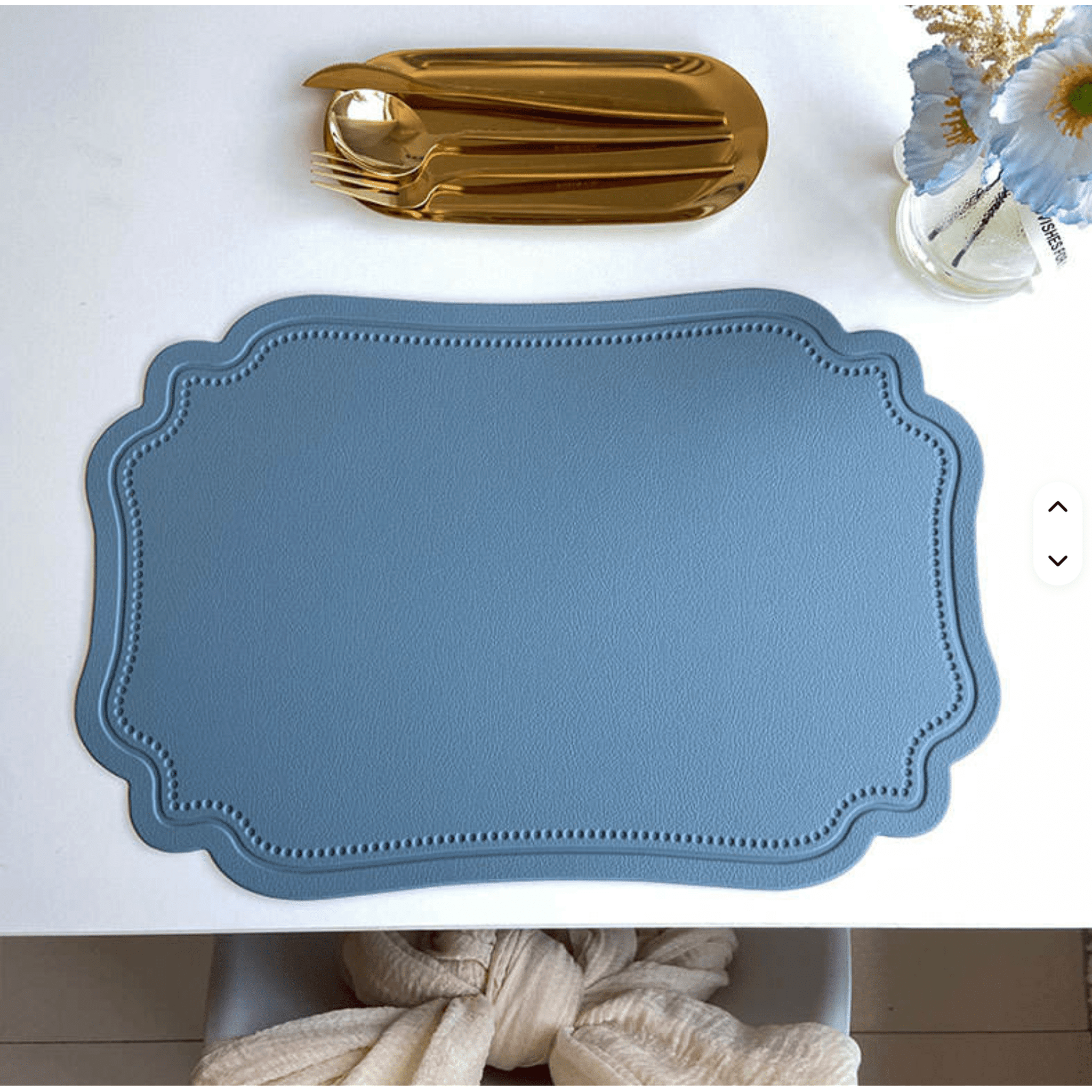 Scalloped Faux Leather Waterproof Placemat