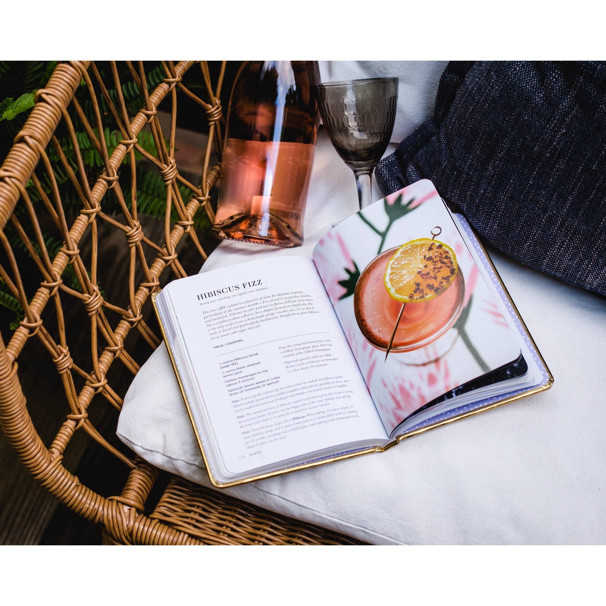 Bubbly: A Collection of Champagne and Sparkling Cocktails