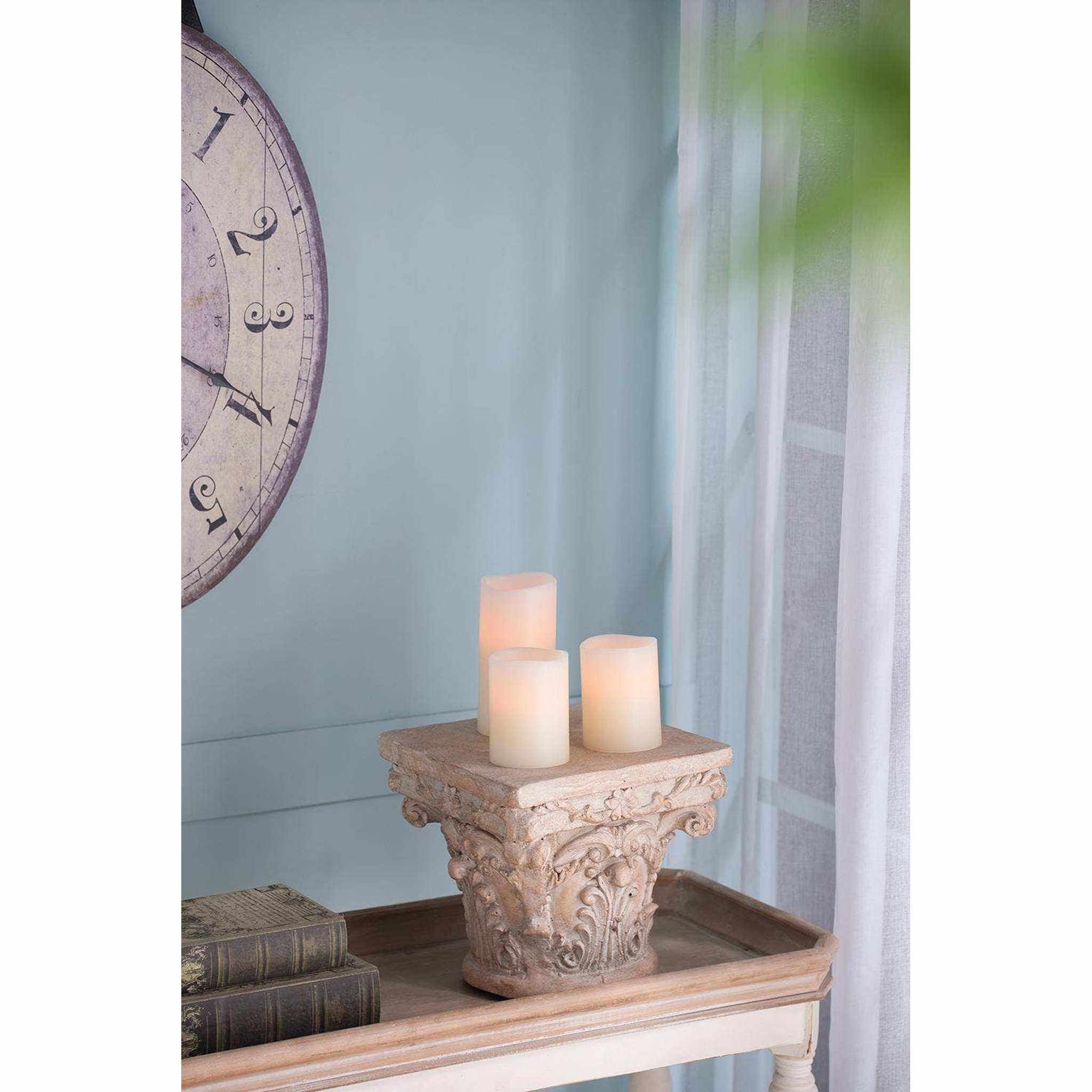 Indoor/Outdoor Pedestal