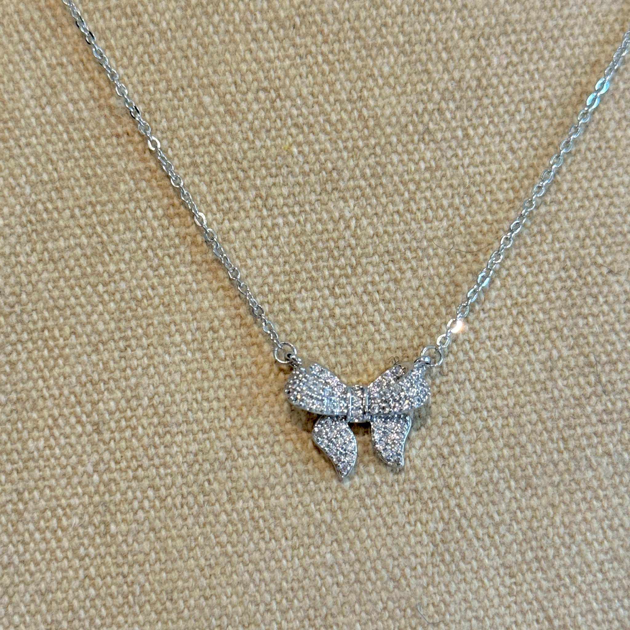 Classic Bow Necklace